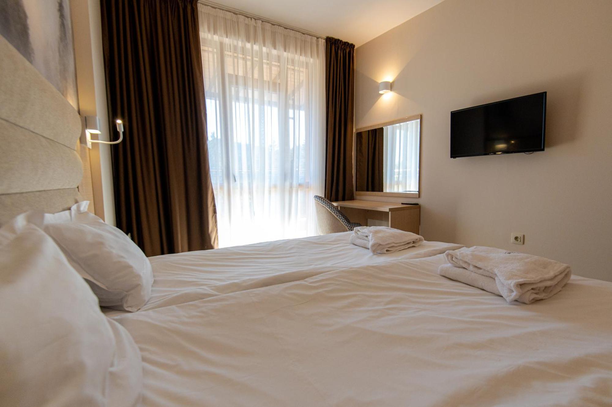 Hotel Orpheus - Casino And Spa Pamporovo Kültér fotó