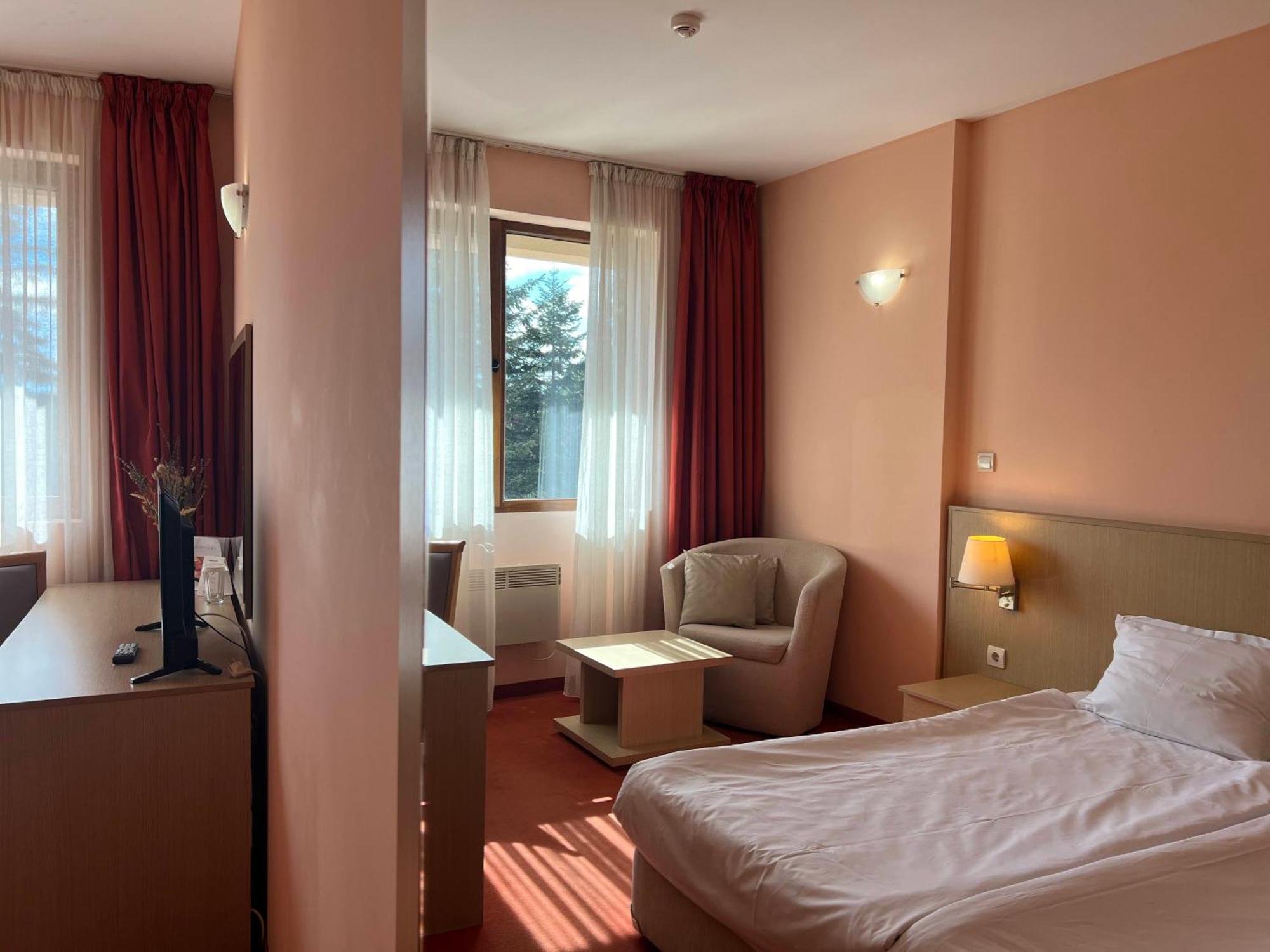 Hotel Orpheus - Casino And Spa Pamporovo Kültér fotó