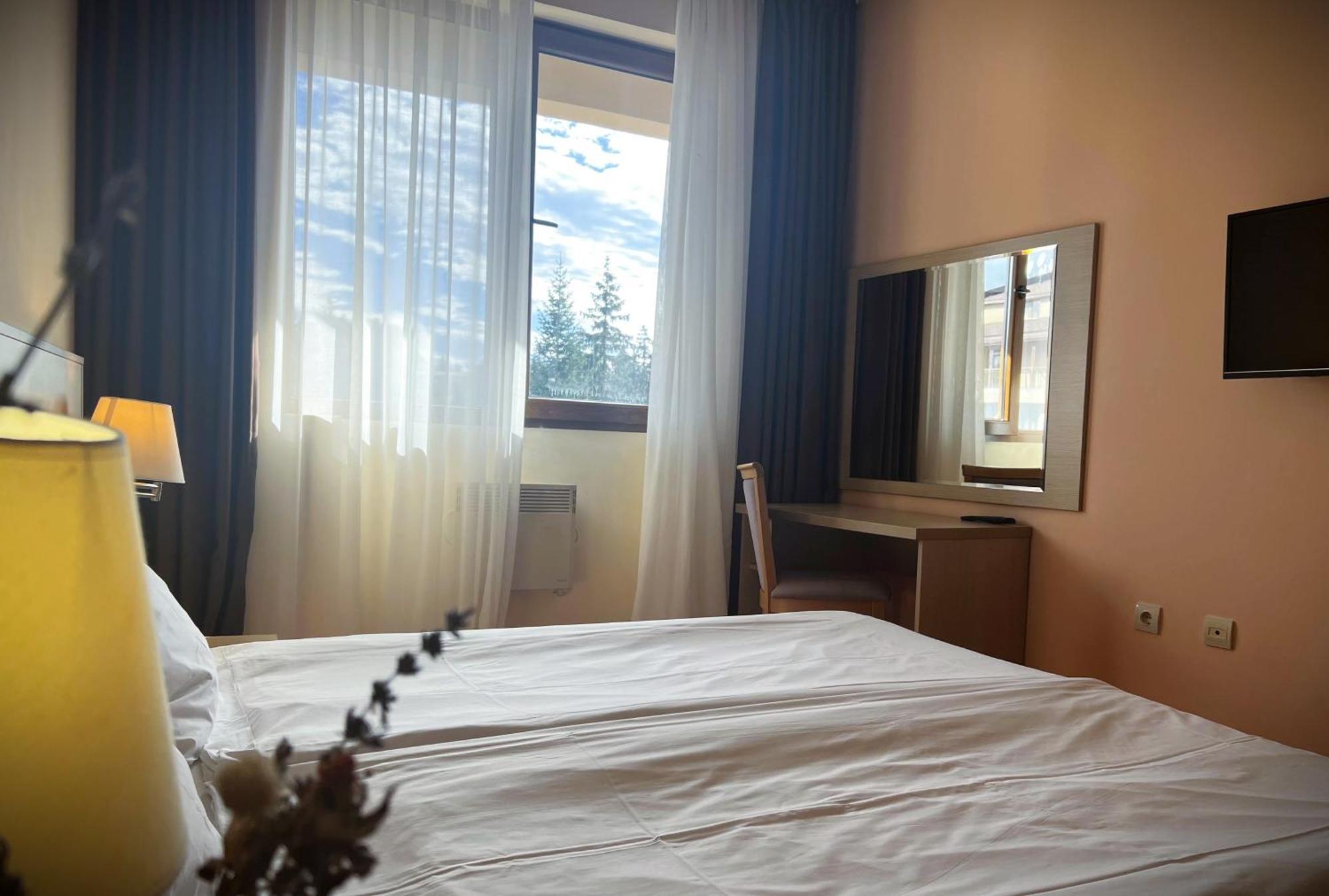 Hotel Orpheus - Casino And Spa Pamporovo Kültér fotó